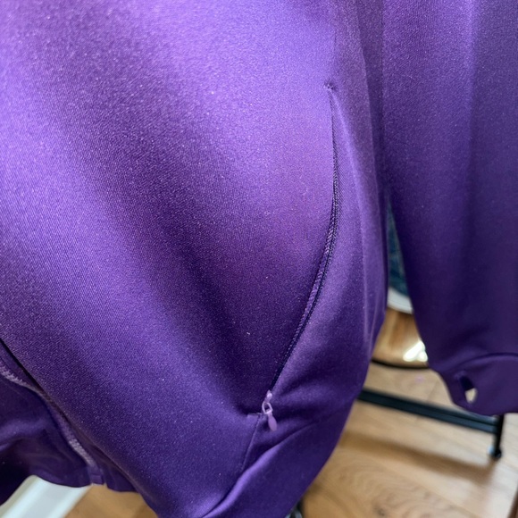 Women’s~Umbro Tech Fleece Jacket ⚽️ - Picture 6 of 8